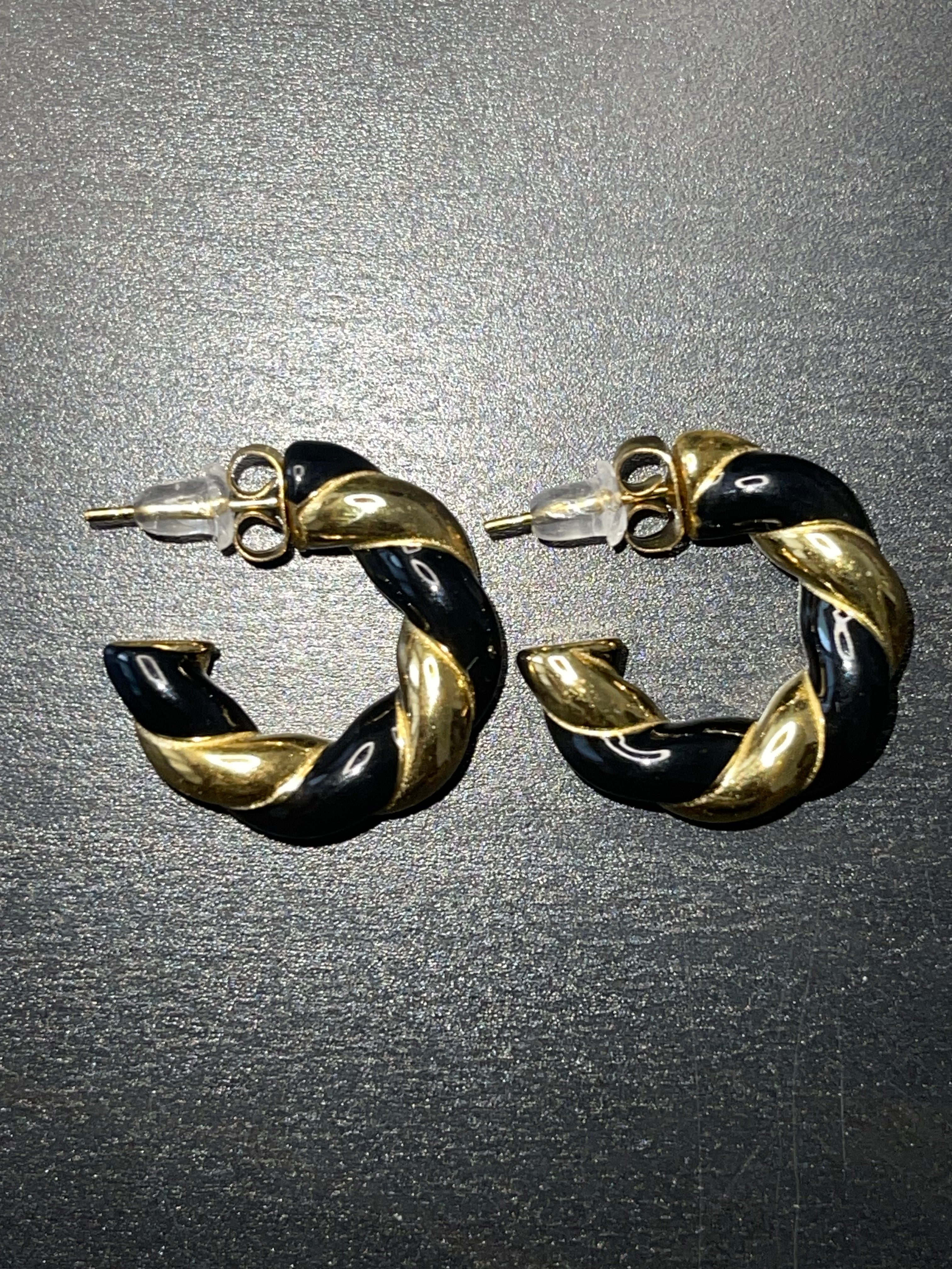 CLARA Twisted Hoops